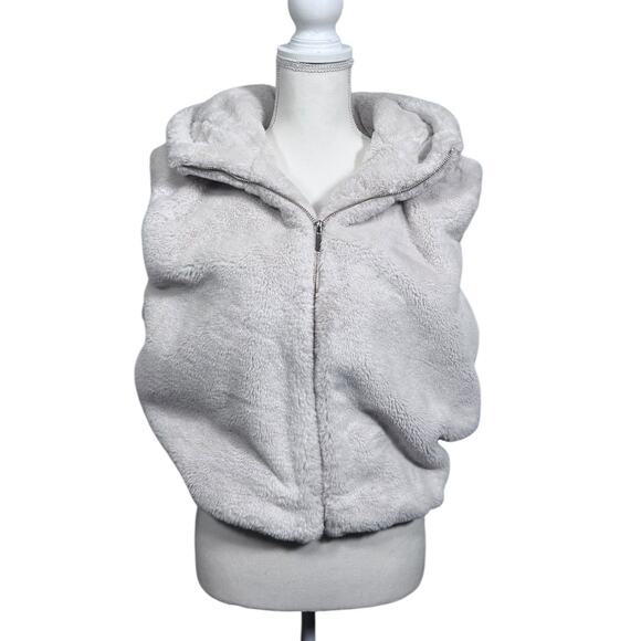 Zara Women's Cream Plush Faux Fur Hooded Vest with Zipper - Size XS - Picture 2 of 8